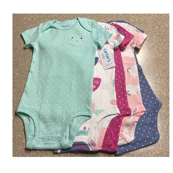 5 Pack Carter Onesie’s Size 9mo